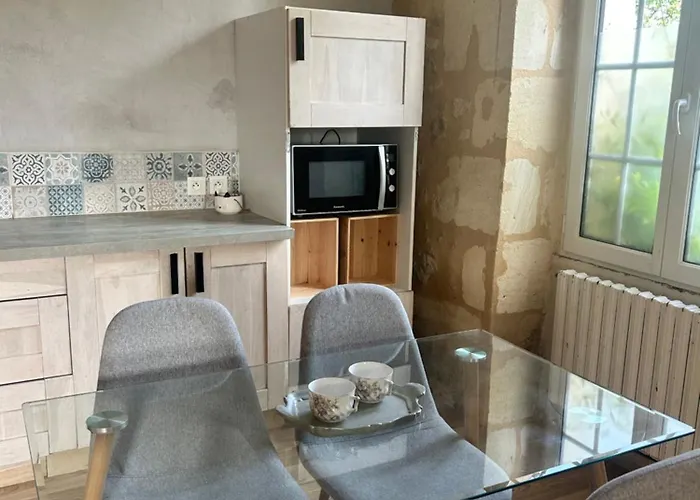 Maisonnette Avec Terrasse De La Bellue